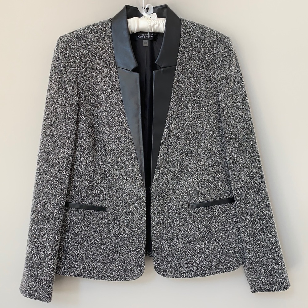 Kasper black white tweed faux leather trimmed blazer jacket fully lined size 12